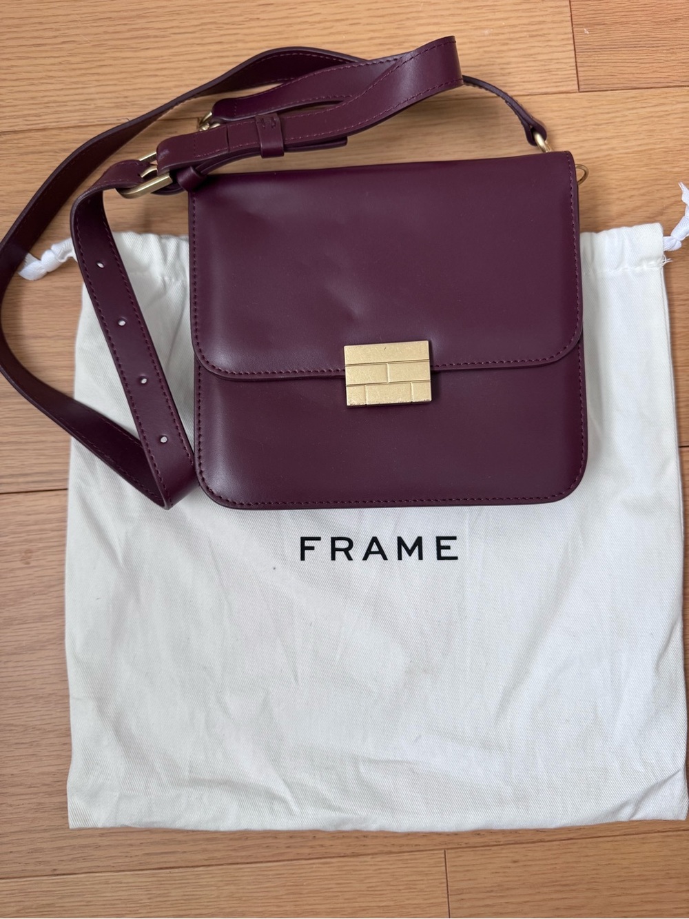 Frame Le Signature Mini in Oxblood